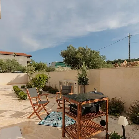 Seafront Adriatica With Pool Dobropoljana