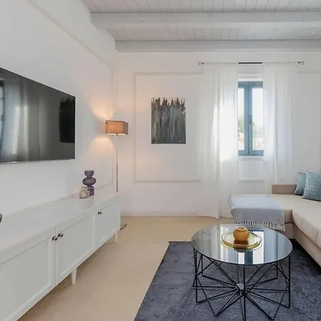 Vila Seafront Adriatica With Pool *