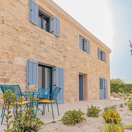 Seafront Adriatica With Pool Villa