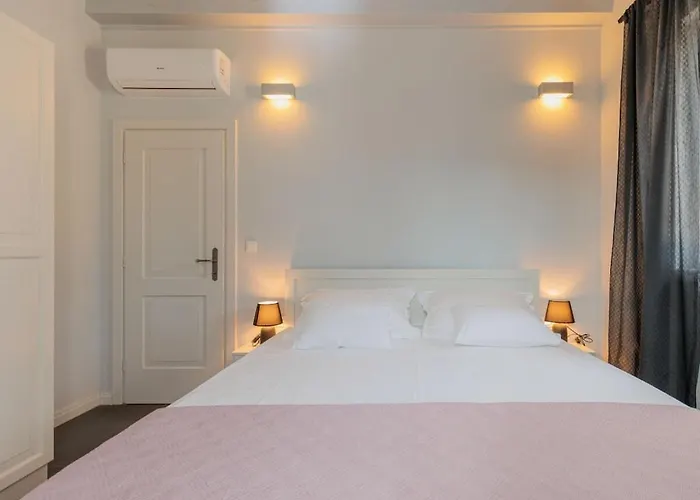 ヴィラ Seafront Adriatica With Pool *