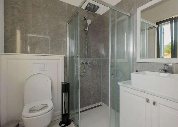 Seafront Adriatica With Pool ヴィラ