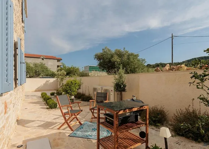 Seafront Adriatica With Pool Dobropoljana