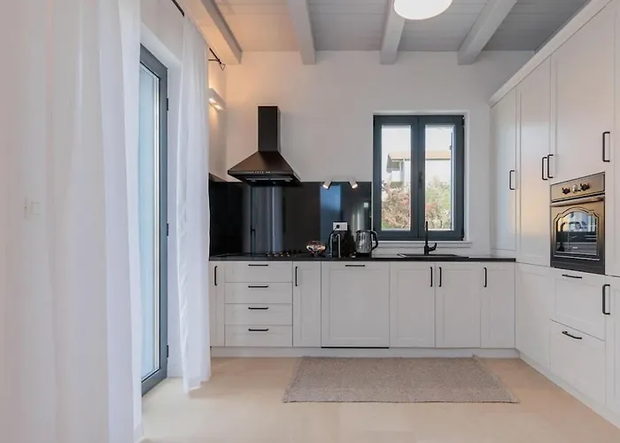 Seafront Adriatica With Pool *