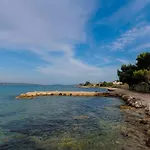 Seafront Adriatica With Pool Villa *